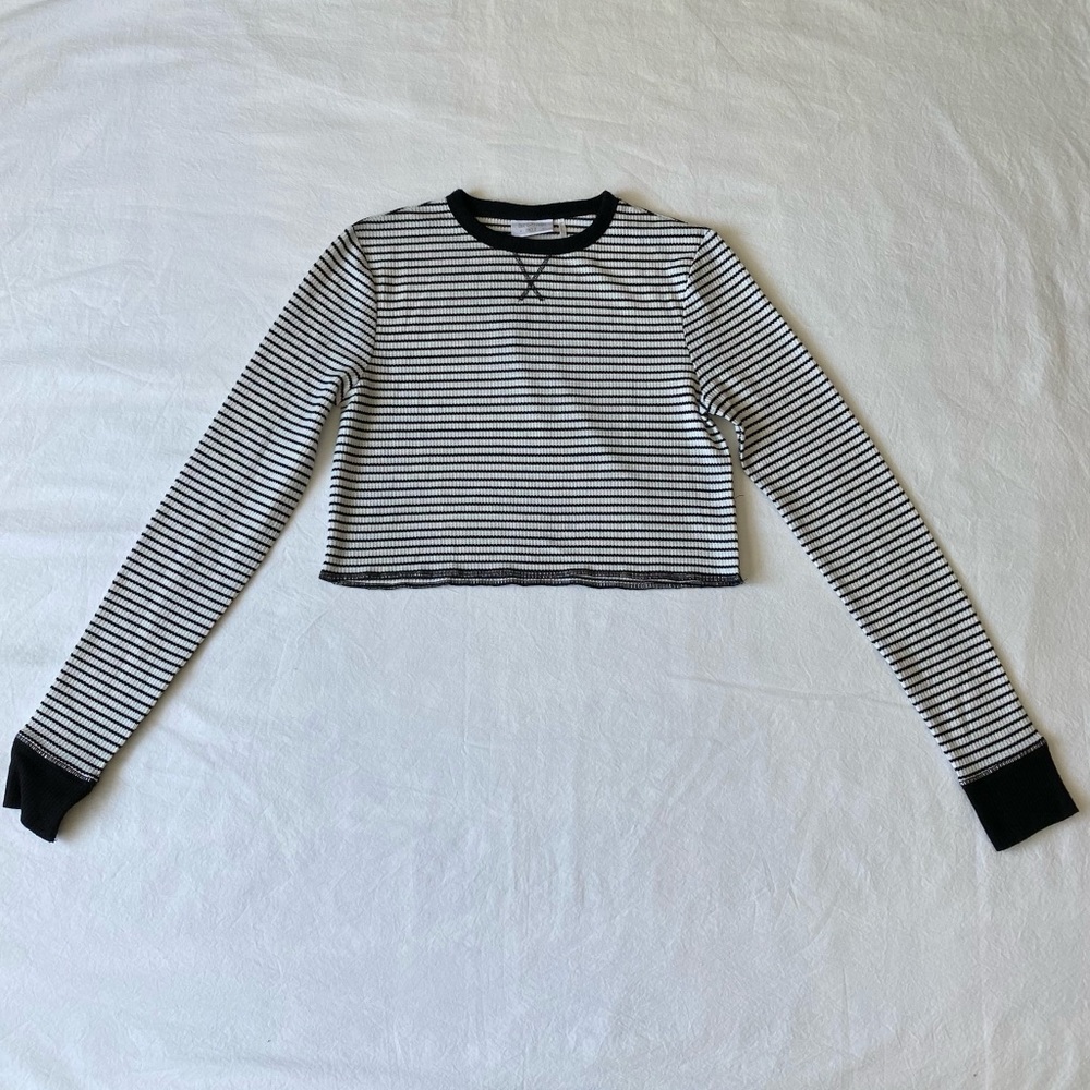 Black & White Striped Crop with Long Sleeves